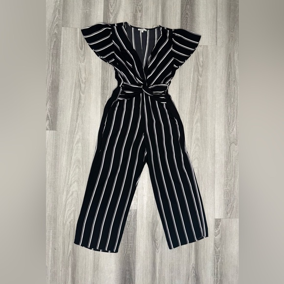 Charlotte Russe Striped Knot Front Wide-Leg Jumpsuit Black White Size S. - Picture 1 of 12